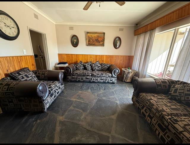 3 BEDROOM FREESTANDING SOLD IN DECLERCQVILLE